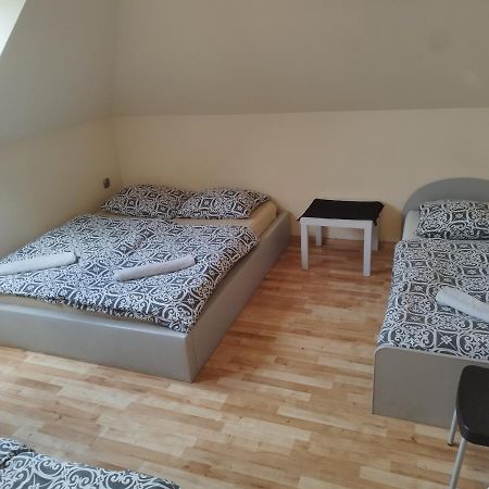 Ceramika Boleslawiec - Pensjonat Bagian luar foto
