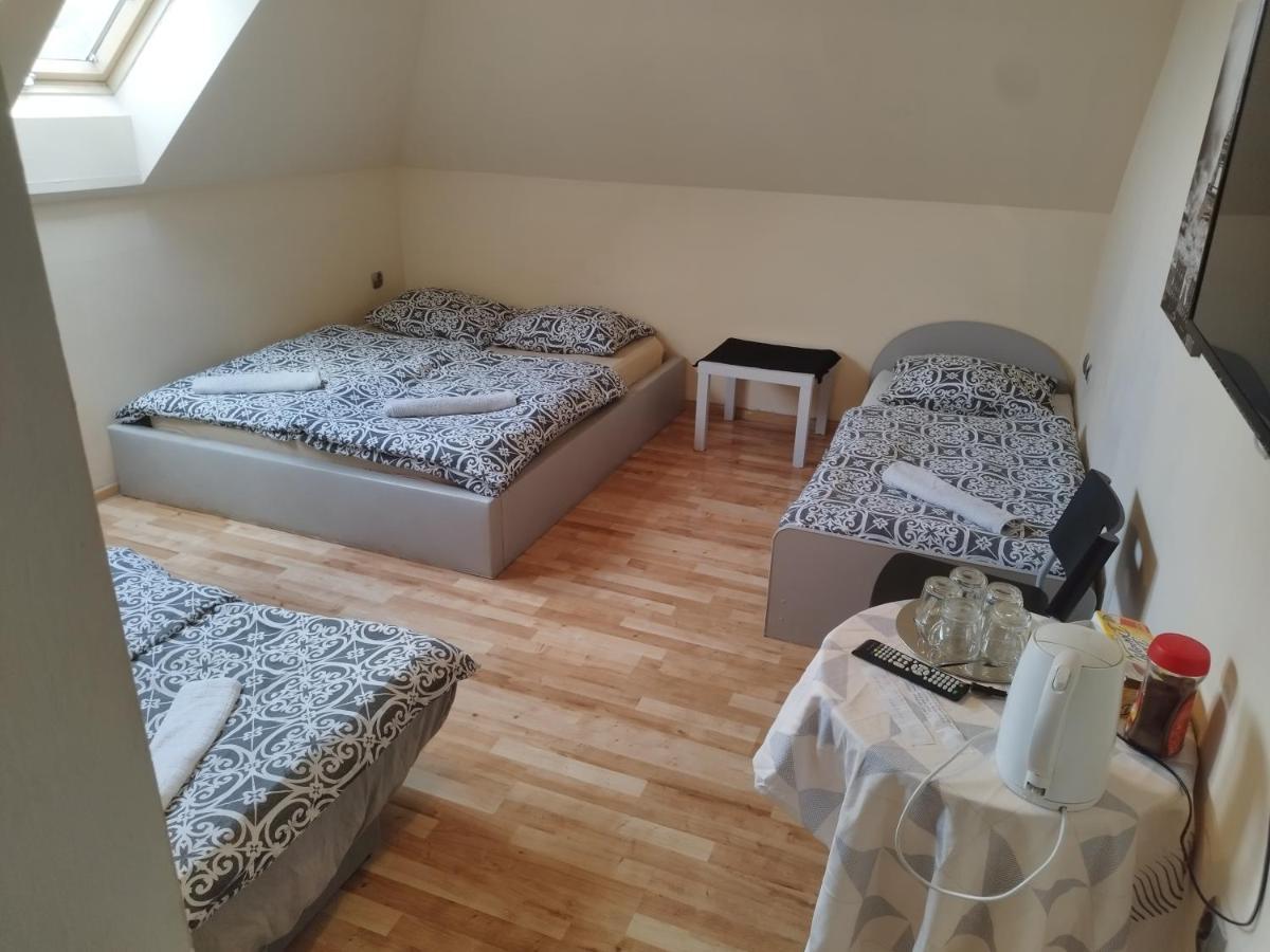 Ceramika Boleslawiec - Pensjonat Bagian luar foto