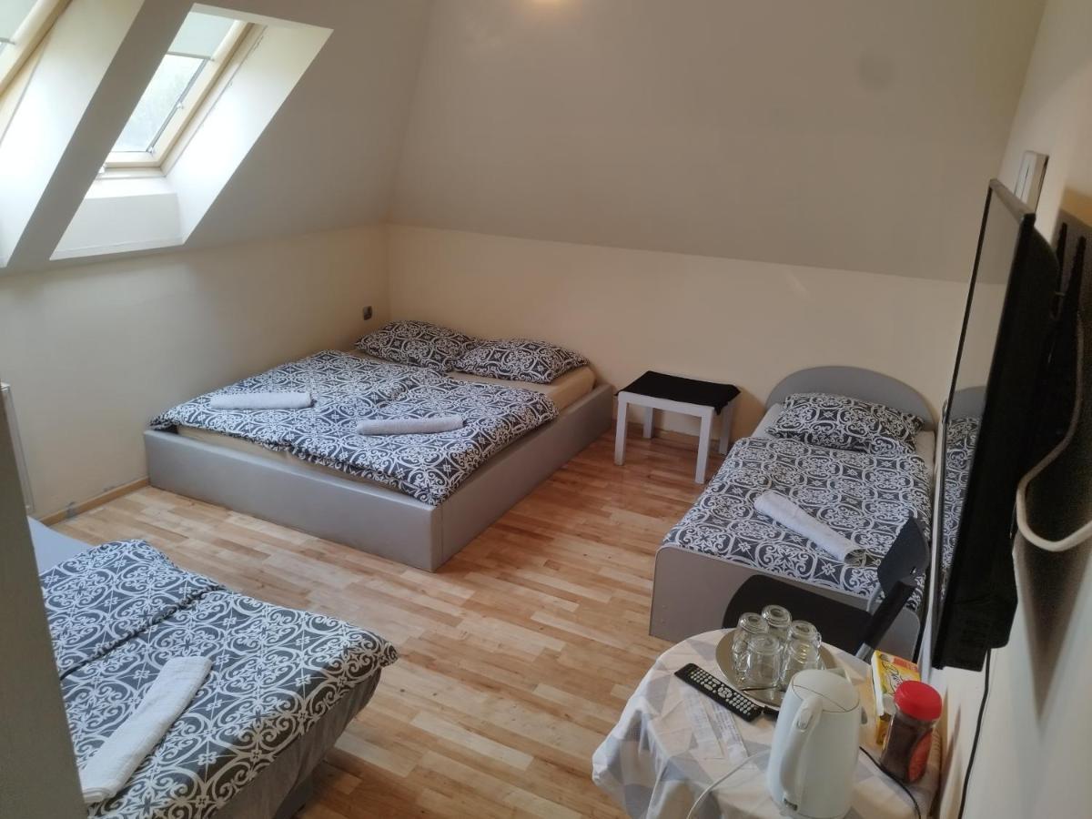 Ceramika Boleslawiec - Pensjonat Bagian luar foto