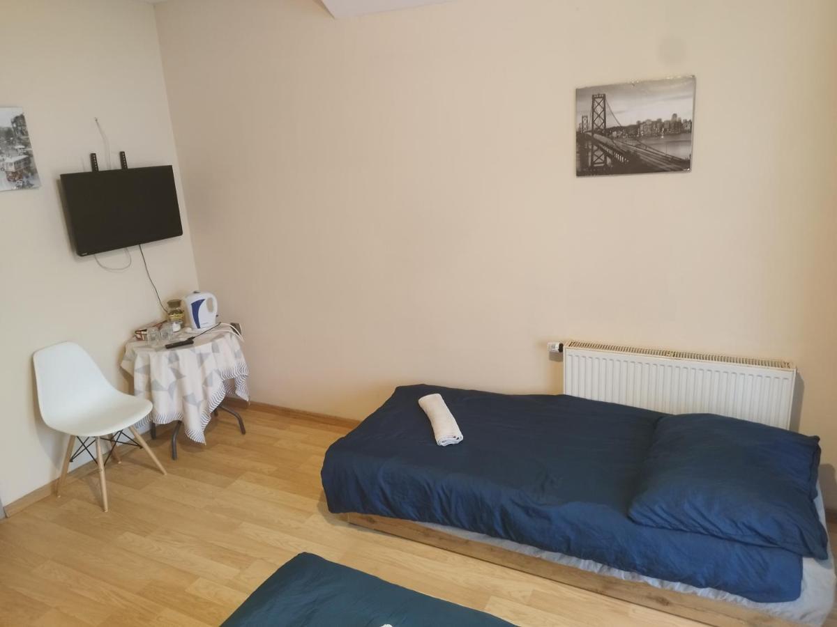 Ceramika Boleslawiec - Pensjonat Bagian luar foto